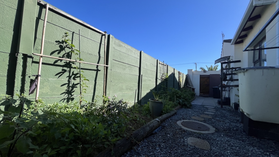 3 Bedroom Property for Sale in Table View Western Cape